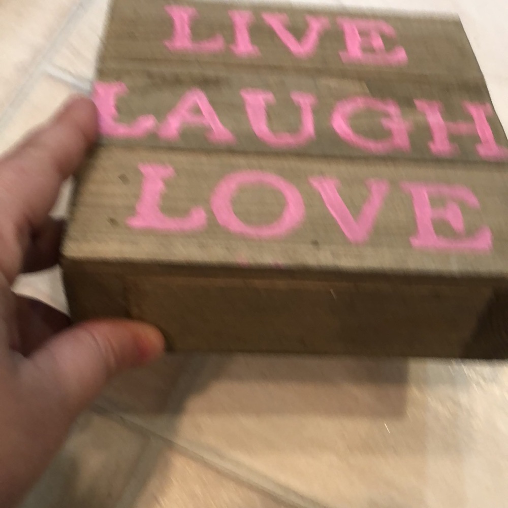 Painted sign - Picture 2 of 3